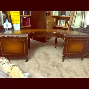 Half moon shape table